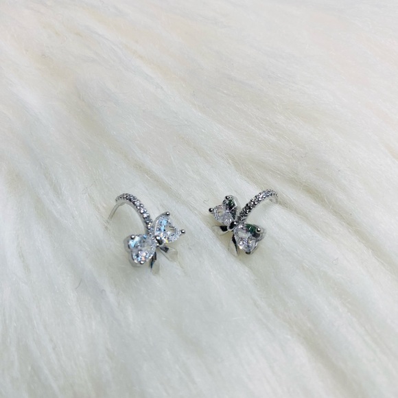 925 sterling silver Earrings faux diamond Bow stud earrings - Picture 2 of 3